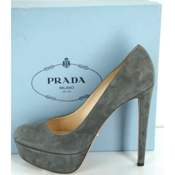 Prada Platform High Heel Classic Almond Toe Pumps Size 40.5 10.5 NIB $750 - Picture 1 of 12